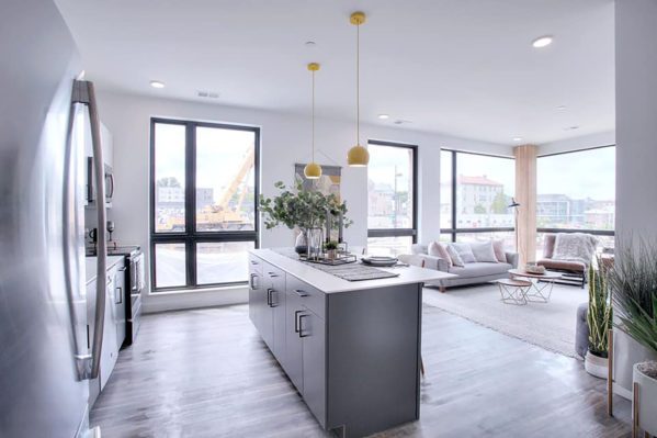 Luxury apartments located near blackstone plaza in omaha nebraska